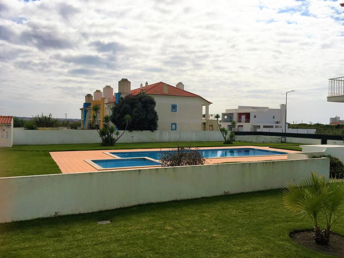 Palmeiras Apartement - T1 Com Piscina Baleal Buitenkant foto