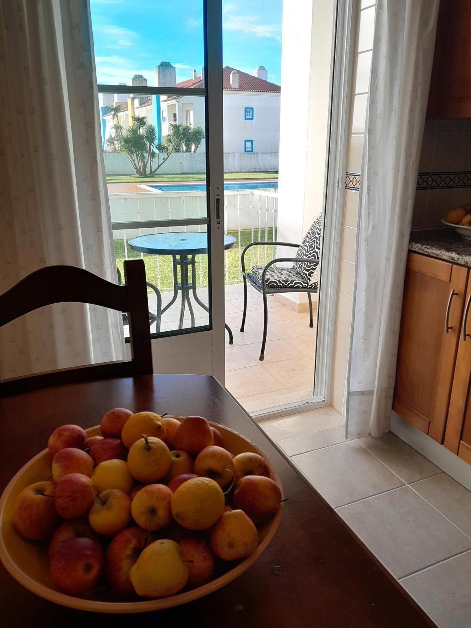 Palmeiras Apartement - T1 Com Piscina Baleal Buitenkant foto